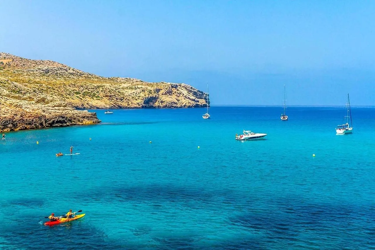 Villa Alexandria Cala San Vicente 300M From The Beach 0*, Cala de Sant Vicenc Spanje